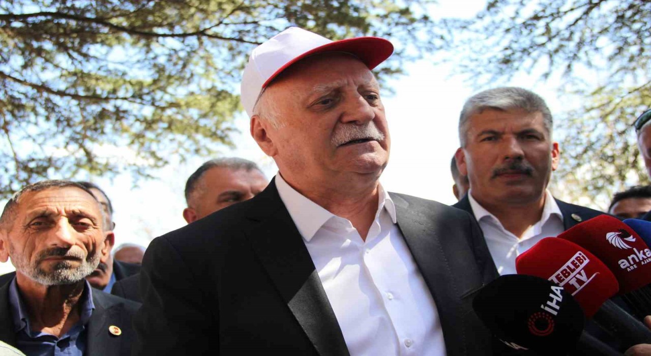 TZOB Genel Başkanı Bayraktar, Çorumda zirai dondan etkilenen ceviz bahçelerini inceledi