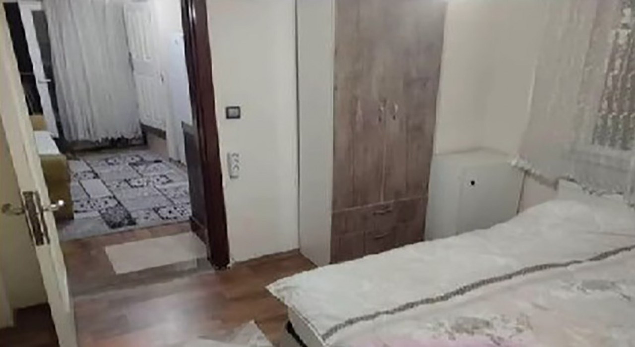 Üçlü prize yerleştirilen casus kameralarla çok sayıda kişinin görüntüsünü kaydetmiş