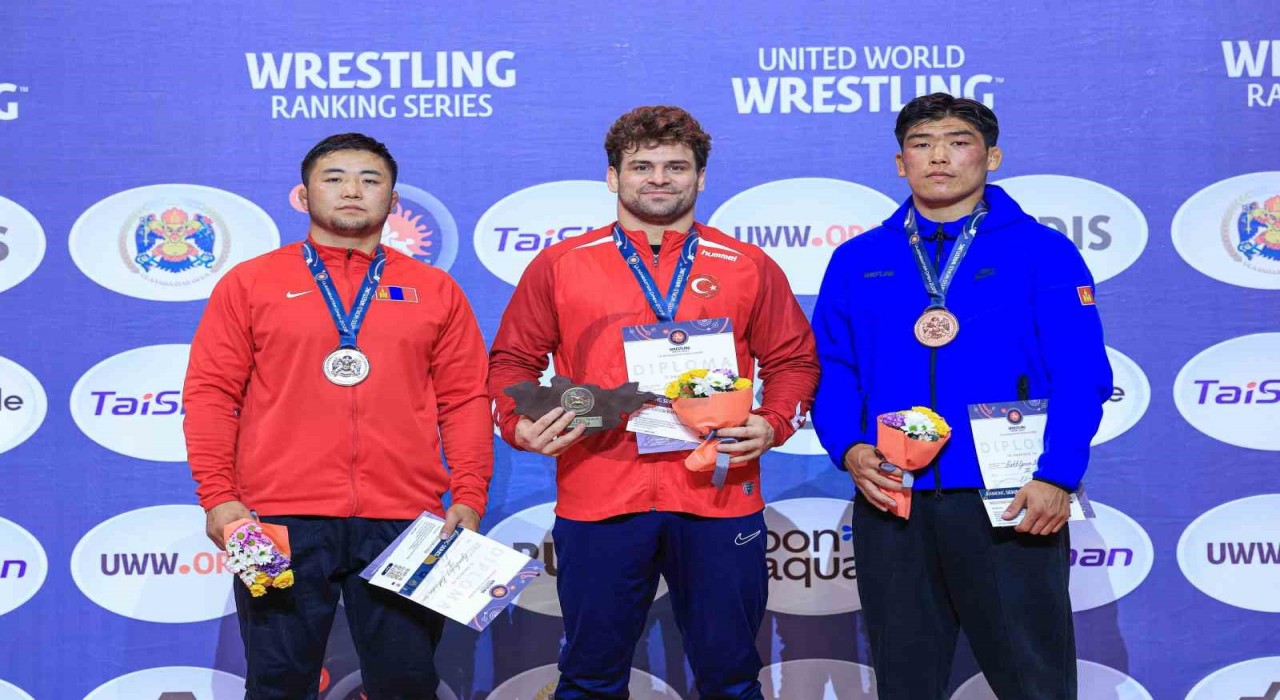 Ulaanbaatar Open Ranking Serisinde Osman Göçenden altın madalya