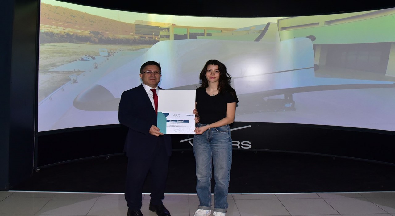 Üniversiteli genç beyinlerin Uzay Mekiği tasarımları ödüllendirildi