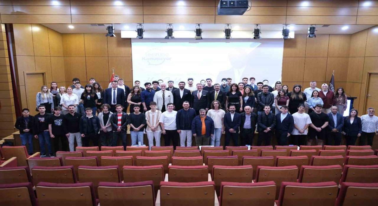 Ünlü tasarımcı Mudanya Üniversitesinde tecrübelerini paylaştı