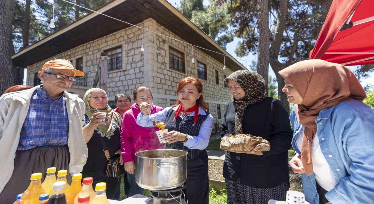 Üretici kadınlara, kooperatifleşmenin avantajları anlatıldı