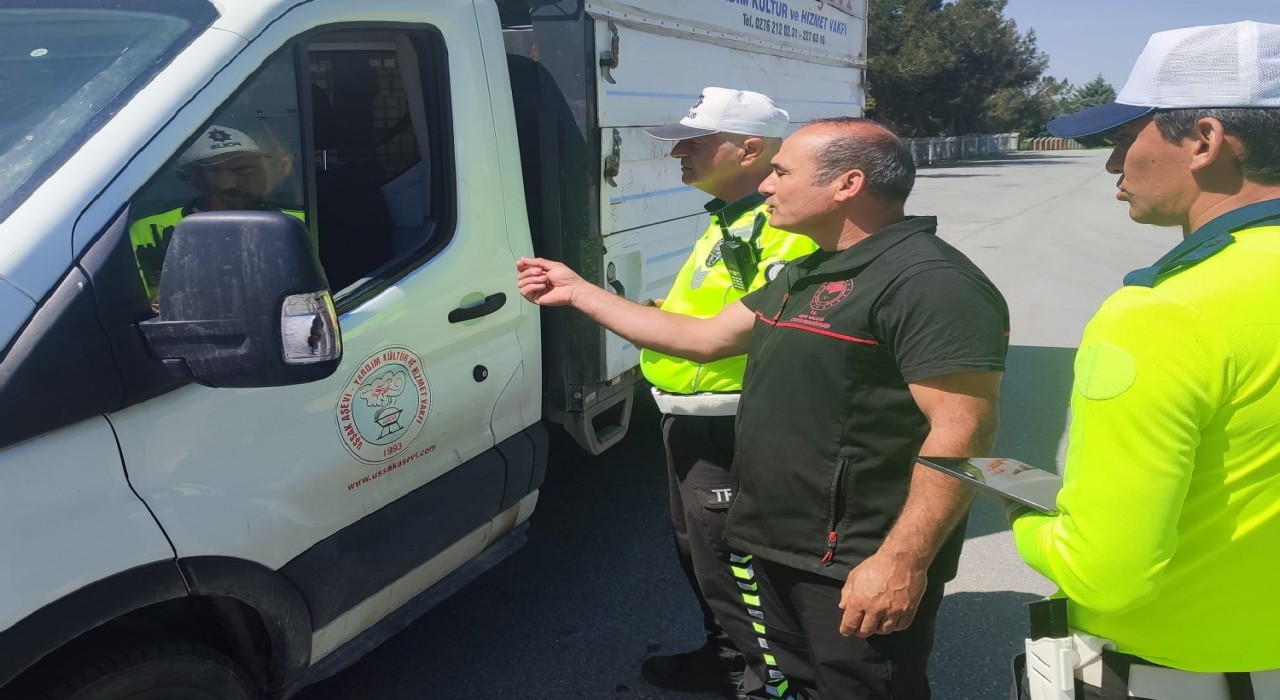 Uşakta kurbanlık sevkiyatlarına sıkı denetim devam ediyor