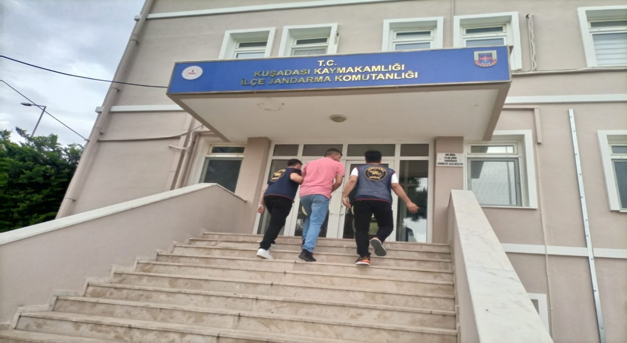 Uyuşturucu suçundan aranan şahıs Kuşadasında yakalandı