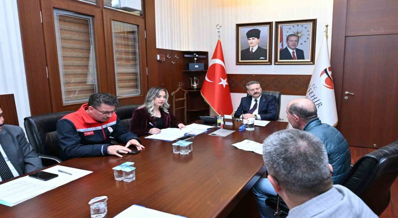 Vali Aksoy, Halk Günü Toplantısında vatandaşlarla buluştu