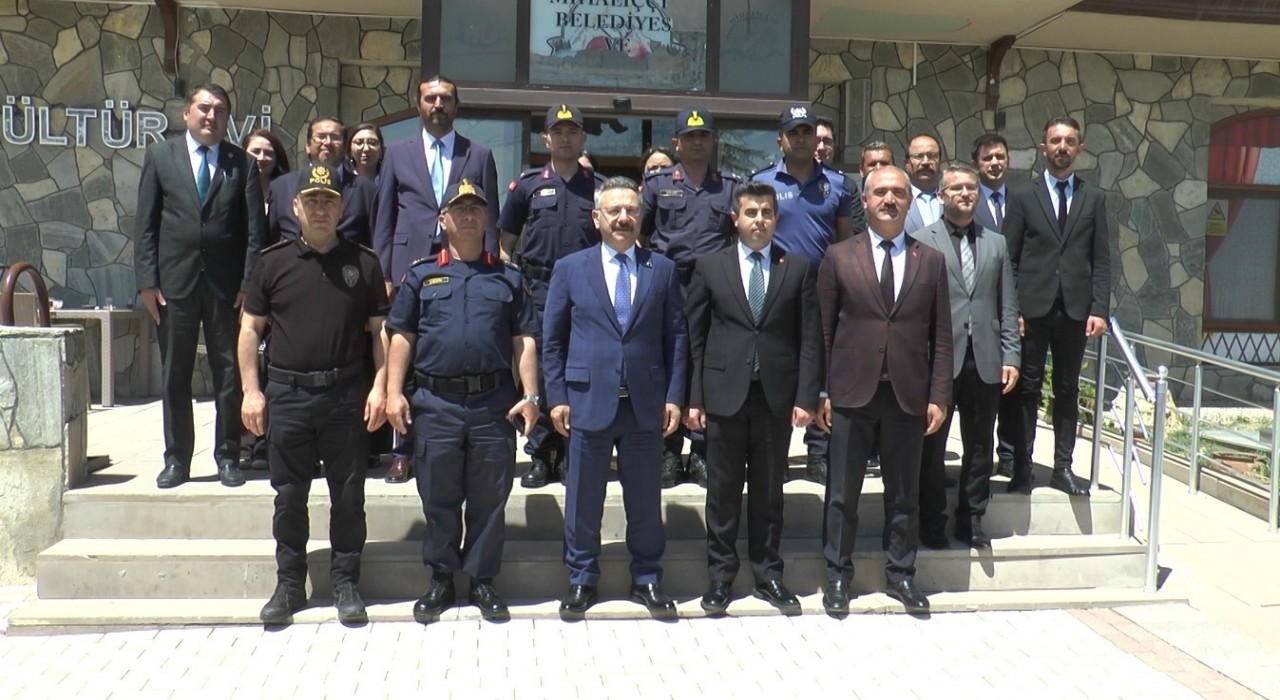 Vali Aksoy Mihalıççık İlçesini ziyaret etti
