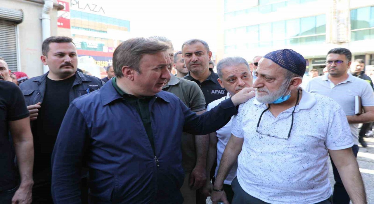 Vali Aydoğdu, Buğday Meydanı esnafına geçmiş olsun dileklerini iletti