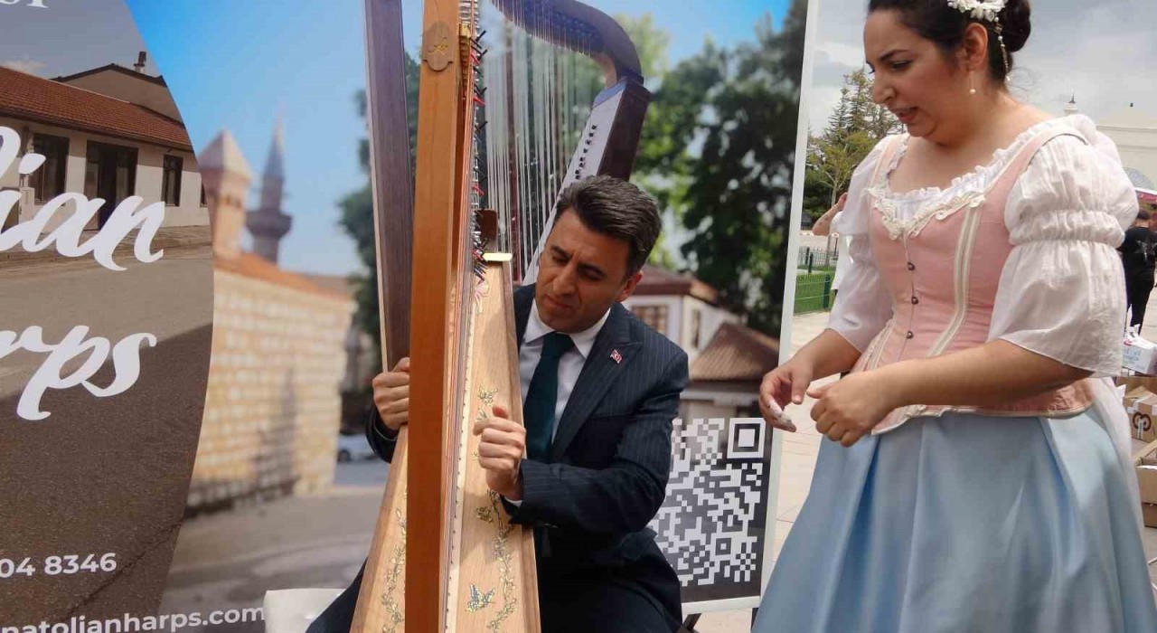 Vali Aygöl, arp sanatçısı gibi hünerlerini sergiledi
