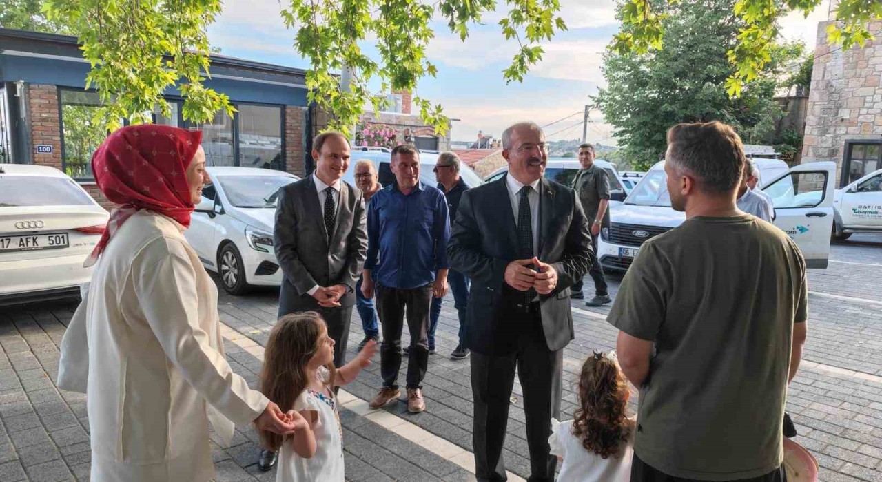 Vali Toraman Kayalar köyü sakinleriyle buluştu