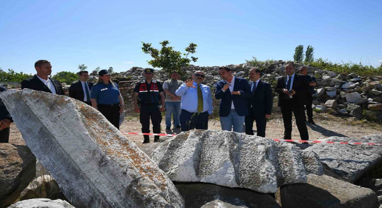 Vali Ustaoğlundan Kyzikos Kazı Evine ziyaret