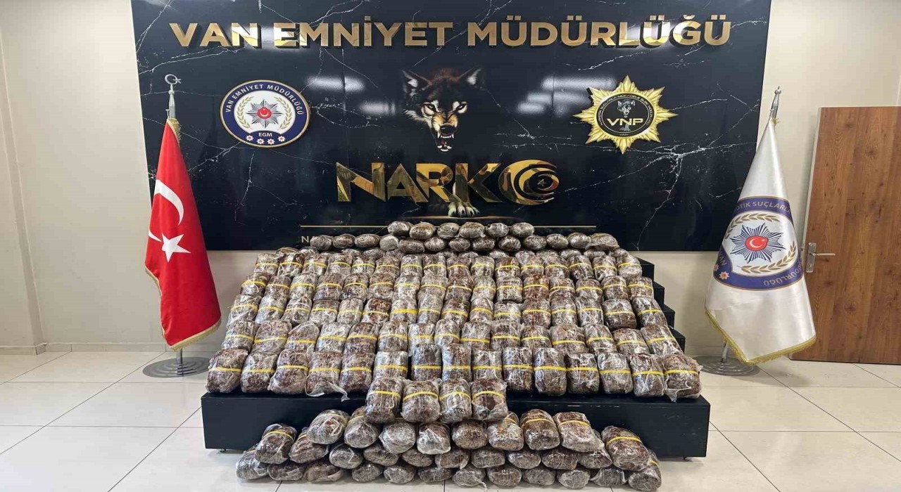 Vanda 84 kilo 460 gram esrar ele geçirildi