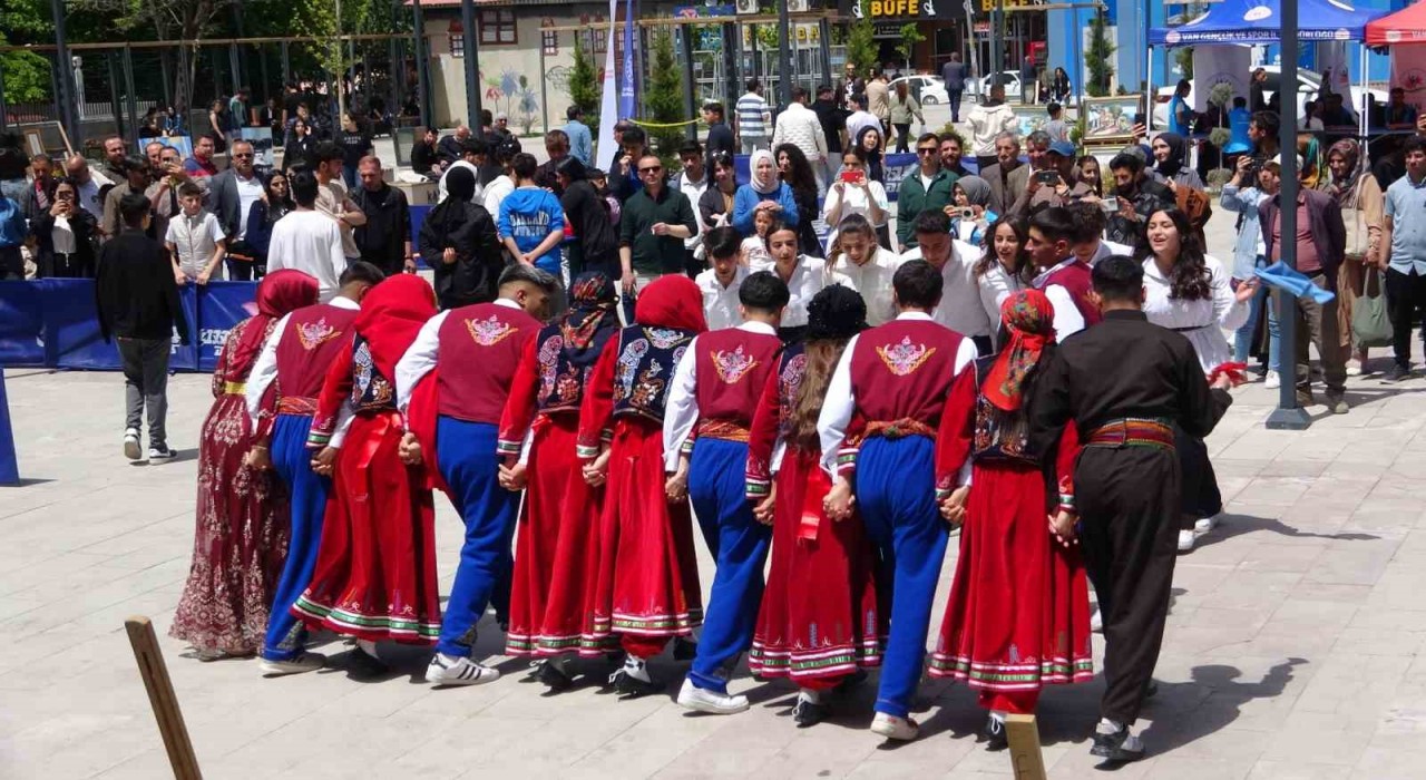 Vanda Gençlik Spor Festivalleri başladı