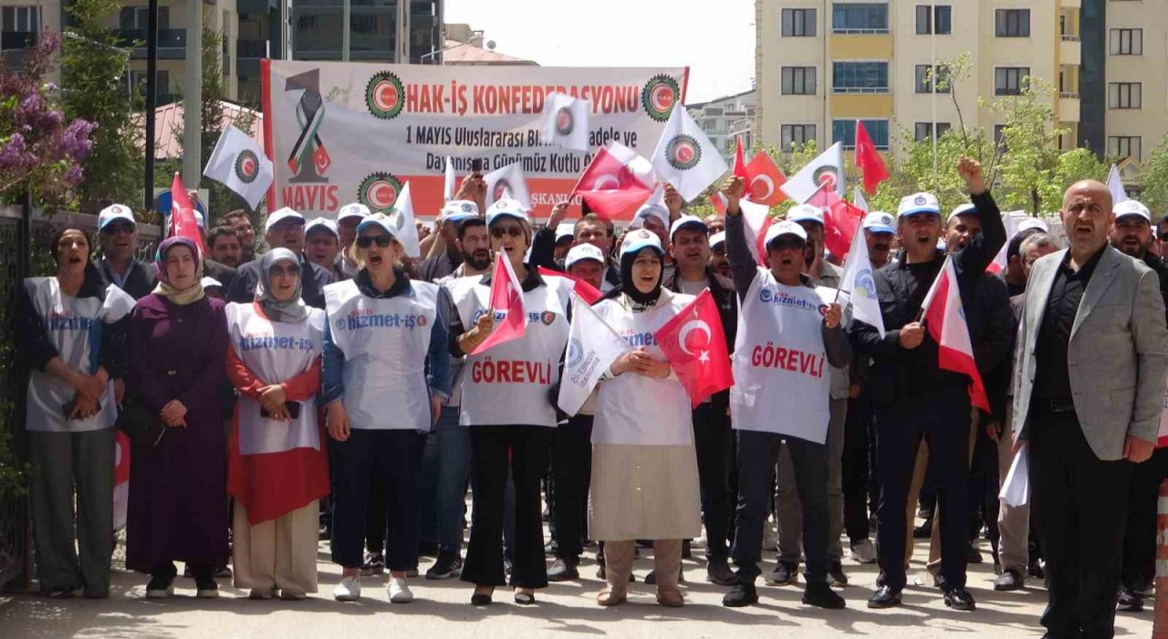 Vanda işten çıkarılan işçilerin buruk ‘1 Mayıs kutlaması