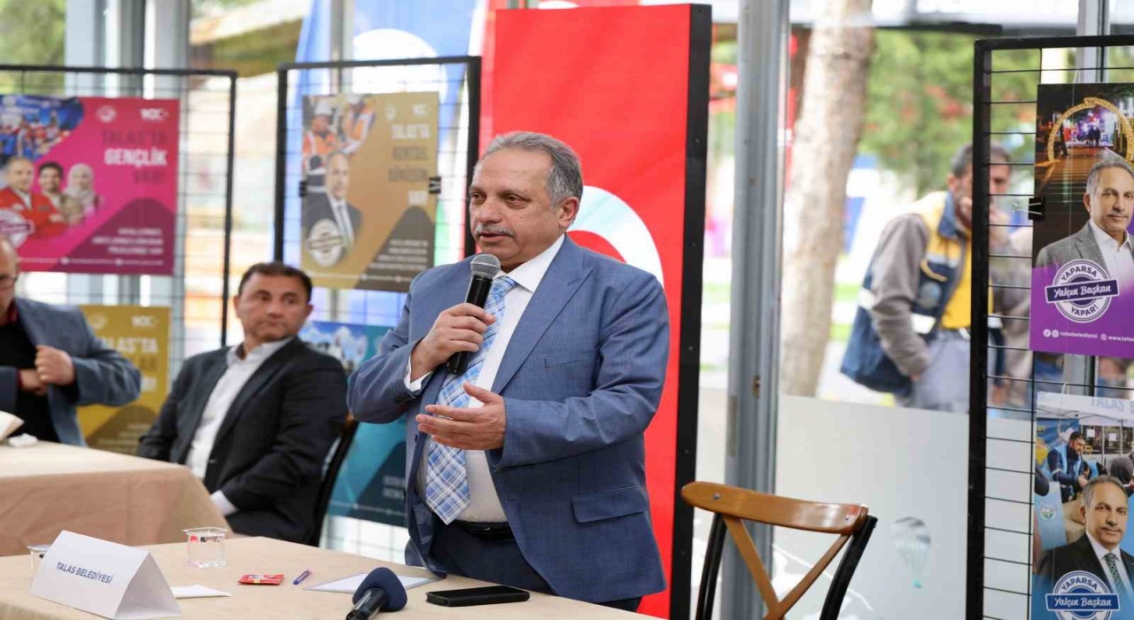 ‘Vatandaş Soruyor Başkan Cevaplıyor bu kez 7/24 Kütüphanede