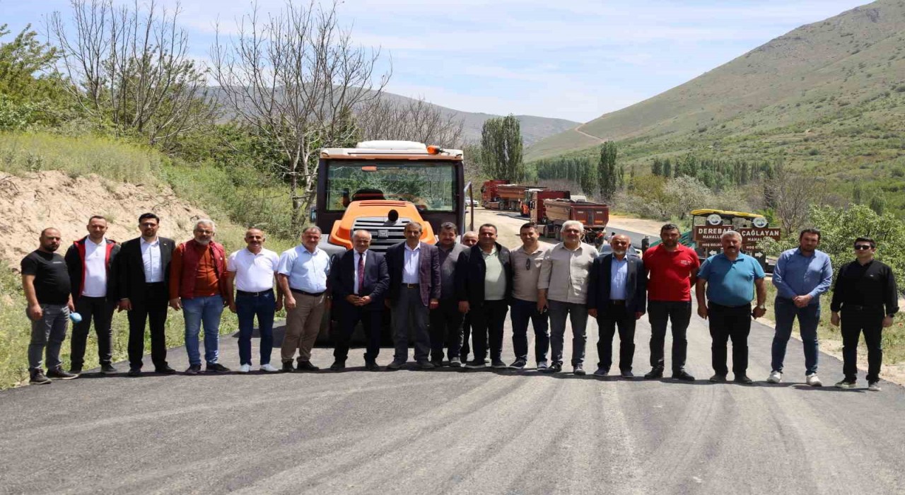 Yahyalıda sıcak asfalt serimi başladı