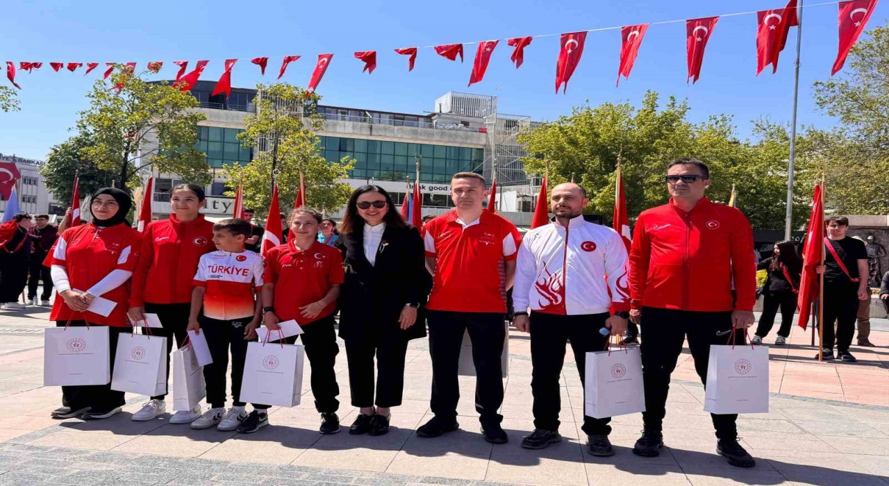 Yalovada 19 Mayıs coşkusu