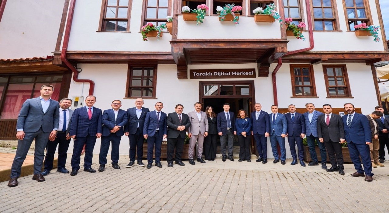 Yarının Köyleri projesinin üçüncü durağı olan Taraklı Dijital Merkezi ilk 6 ayı tamamladı