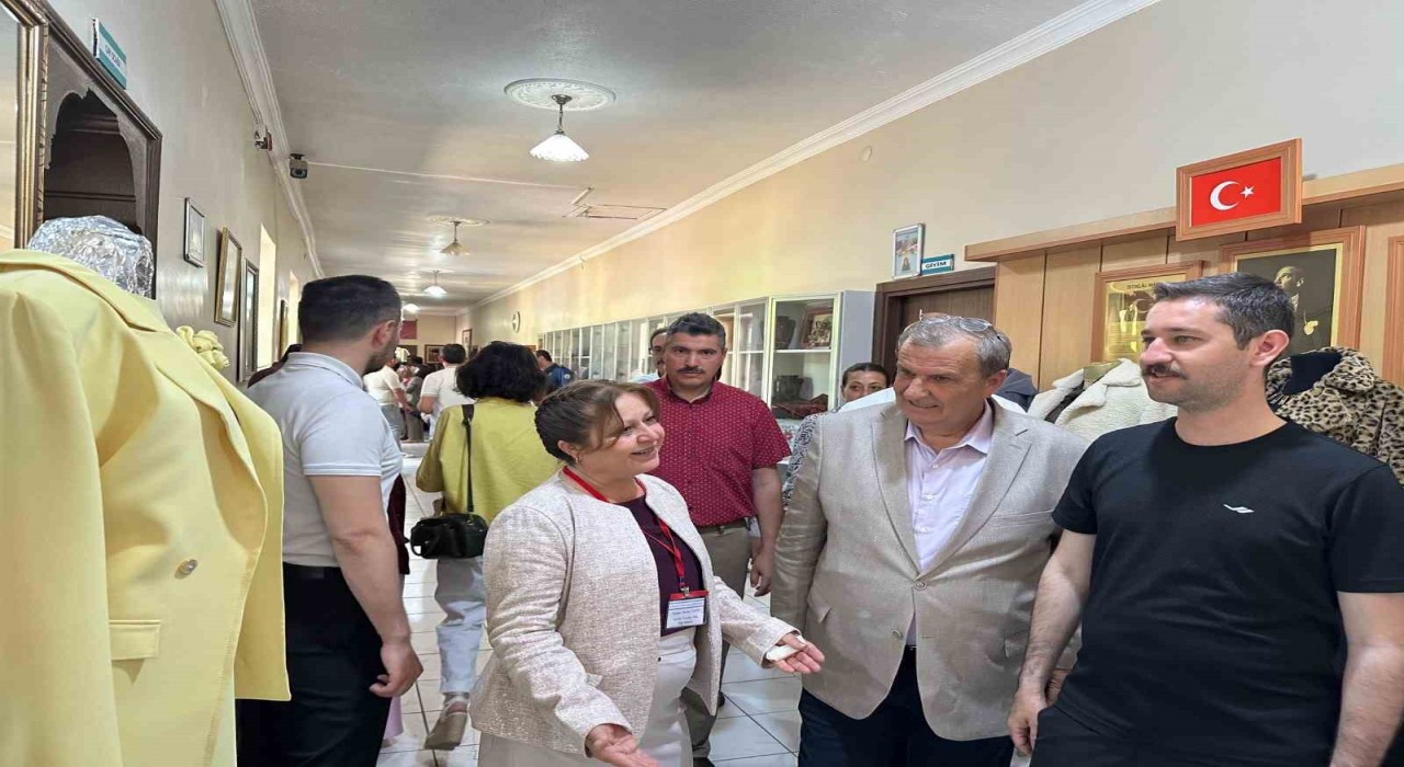 Yenicede yılsonu sergisi yoğun ilgi gördü