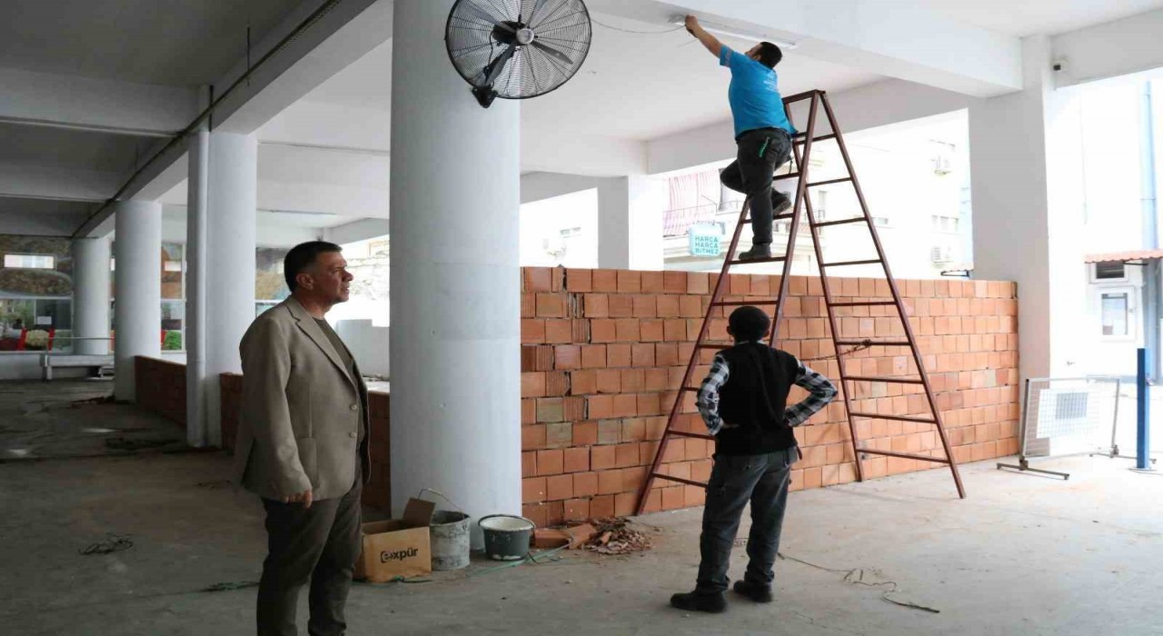 Yenipazar Belediyesi çok amaçlı binayı yeniliyor