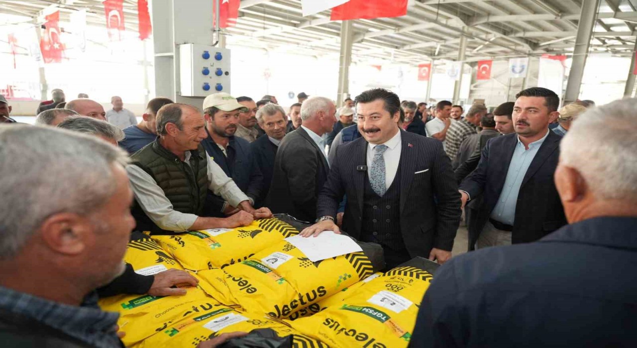 Yenişehir Belediyesinden çiftçiye tarihi destek