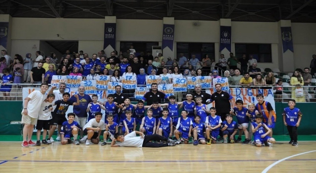 Yeşim Spor U10 Takımı Bursa şampiyonu oldu