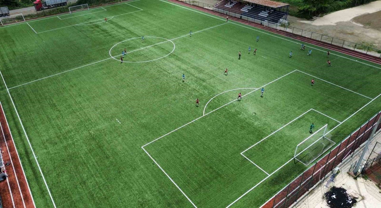 Yıldızlar Futbol Türkiye Şampiyonası Düzcede başladı