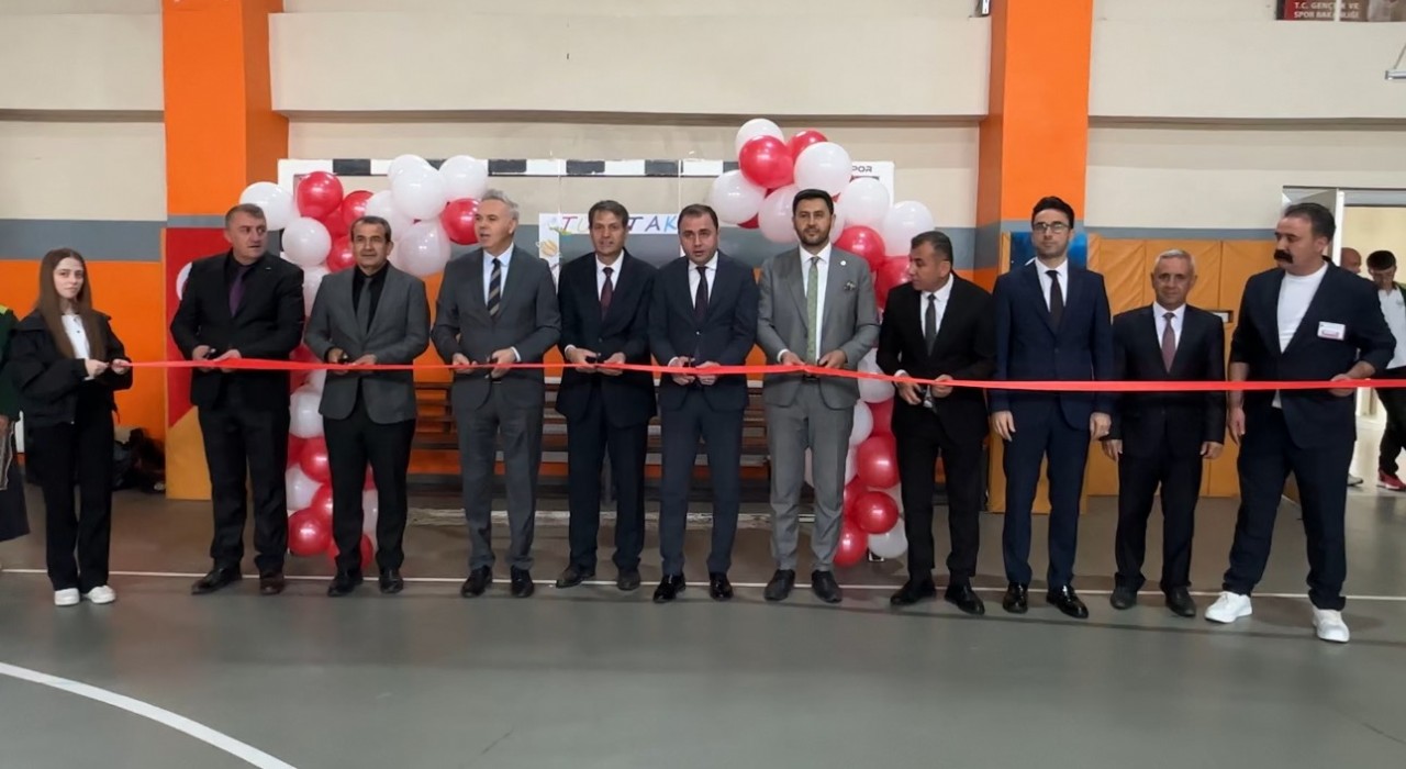 Yüksekova Fen Lisesi öğrencilerinin projeleri göz kamaştırdı