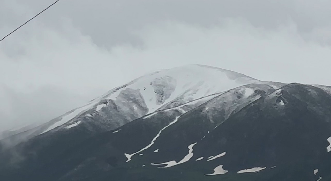 Yüksekovada sağanak ve kar yağışı etkili oldu