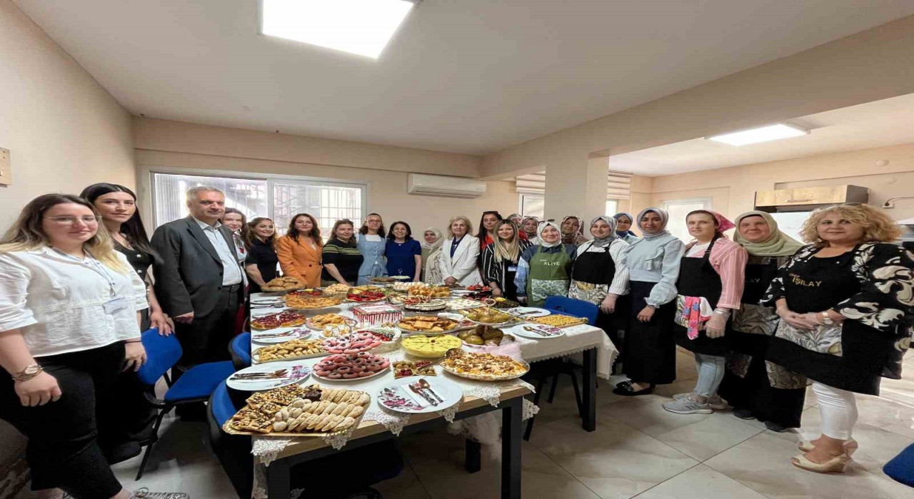 Yunusemrede aşçılık kursiyerlerden lezzeti final