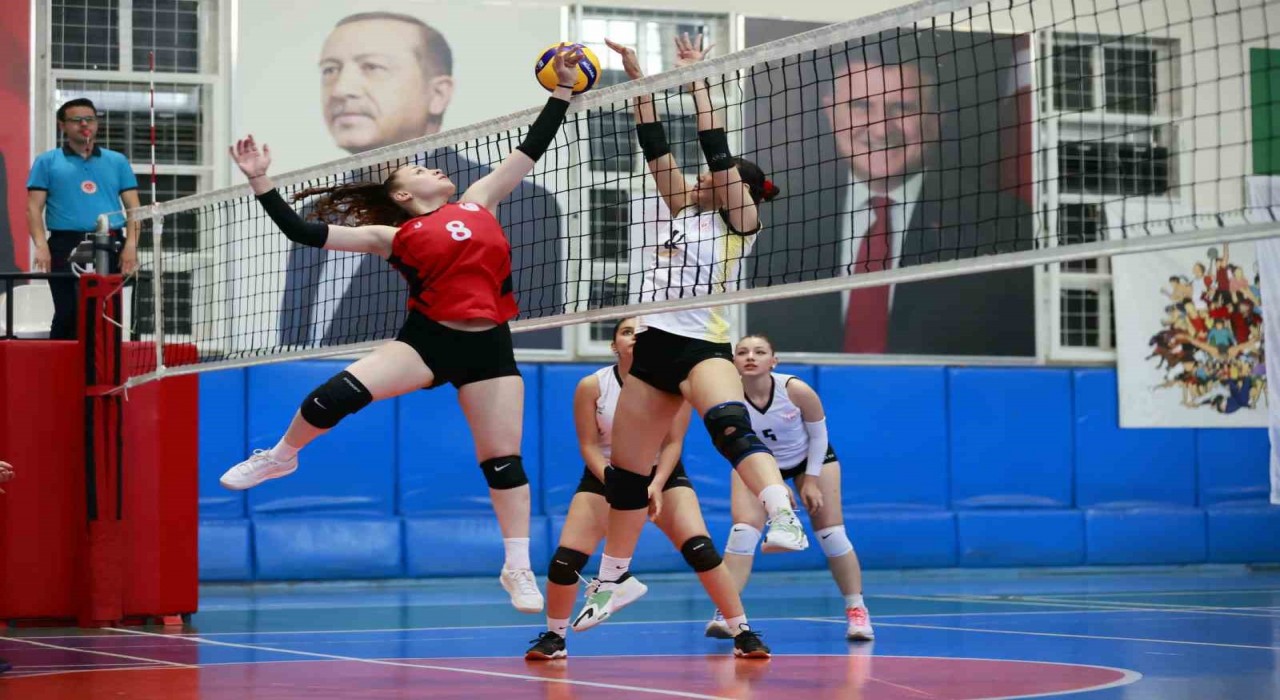 YurtLig voleybol Türkiye Şampiyonası Denizlide başladı