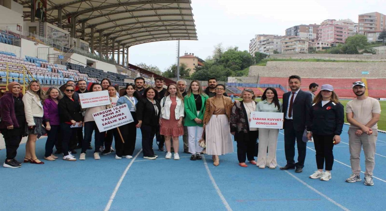 Zonguldakta Sağlıklı ve hareketli yaşama merhaba yürüyüşü düzenlendi