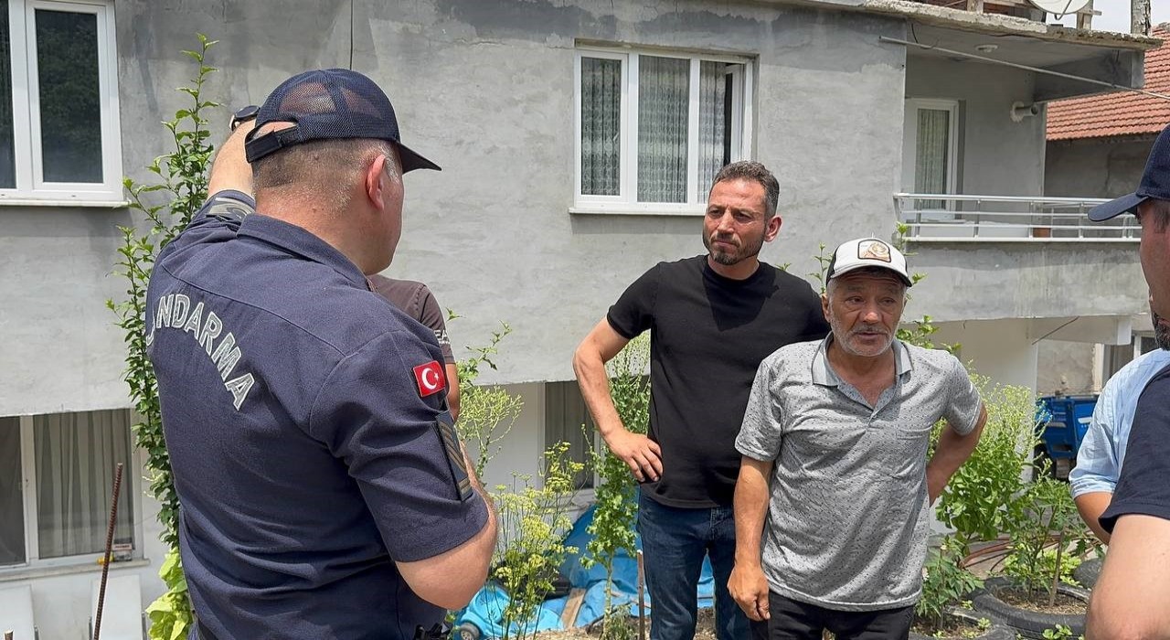 12 saattir her yerde aranan çocuk karşı köyde bulundu