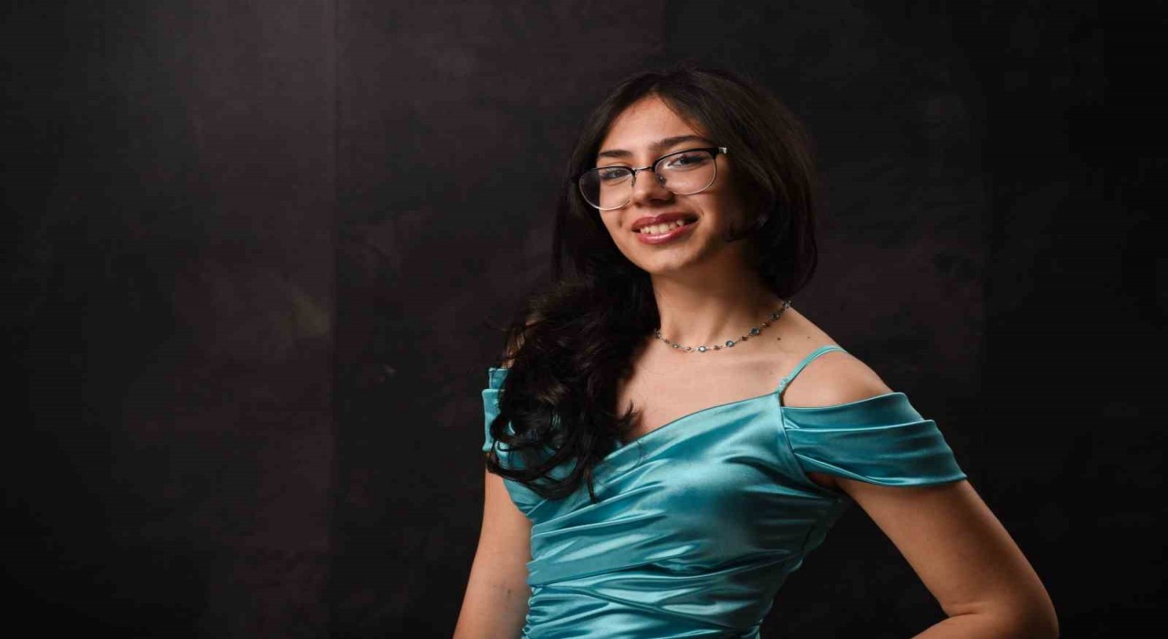 15 yaşındaki Türk piyanist Almanyada birinci oldu