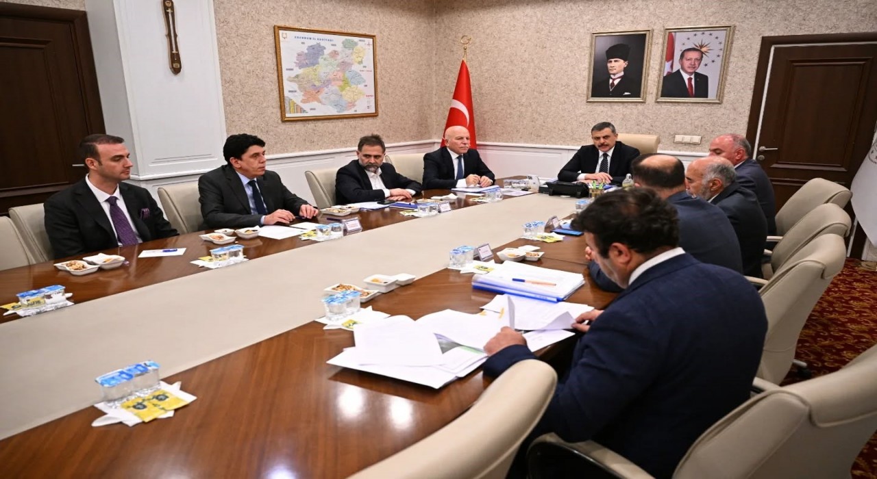 2. Organize Sanayi Bölgesi yönetim kurulu Vali Çiftçi başkanlığında toplandı