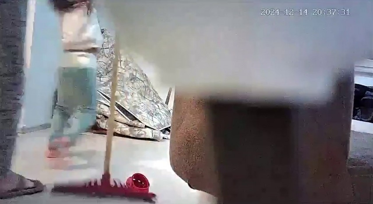 4 yaşındaki çocuğuna şiddet uygulayan anne gizli kameraya yakalandı