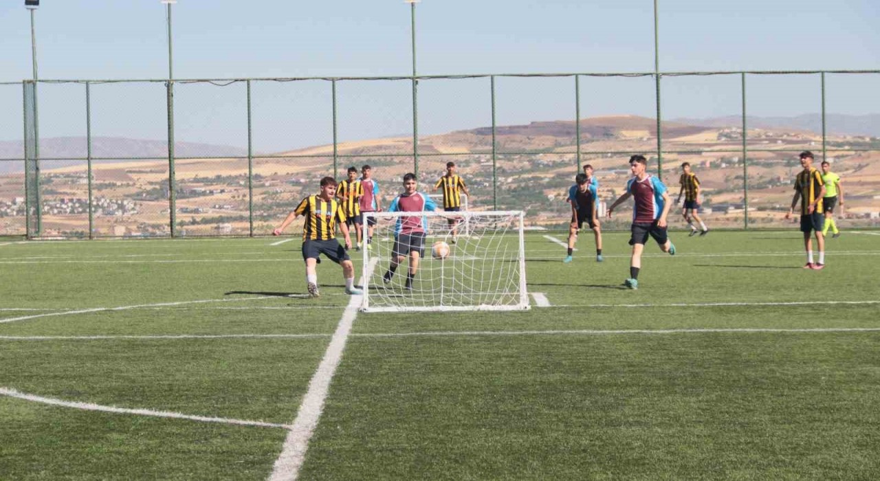 5x5 sokaklar bizim futbol bölge heyecanı Elazığda başladı