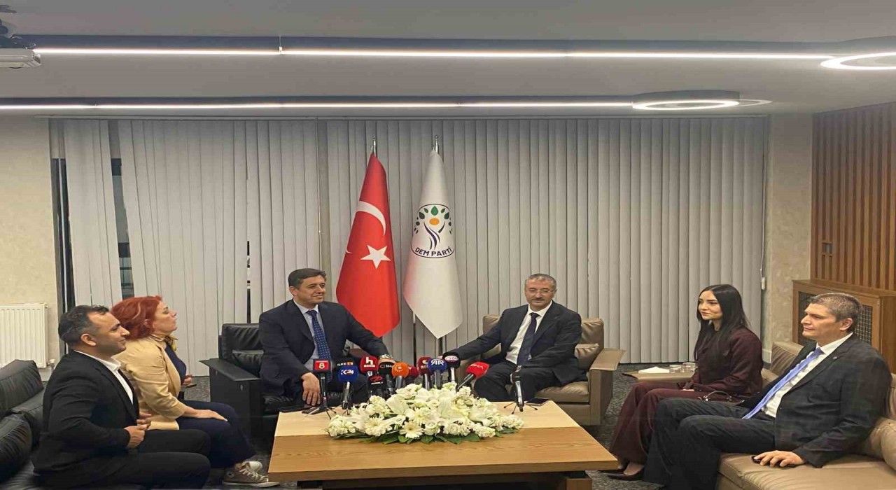 6 partiden DEM Partiye bayram ziyareti