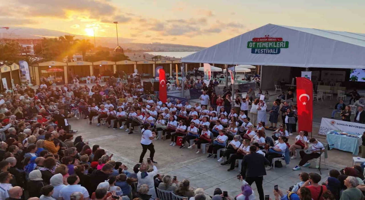8. Samsun Yöresel Ot Yemekleri Festivaline yoğun ilgi