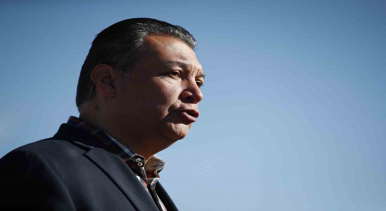 ABDde İç Güvenlik Bakanı Noeme soru sormaya çalışan senatöre ters kelepçe