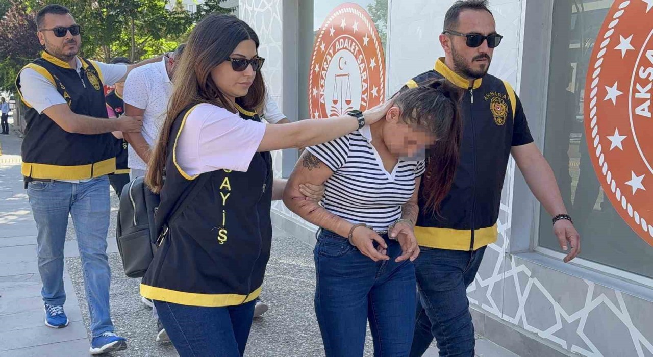 Ablasını öldürüp, arkadaşını bıçaklayan kadın tutuklandı