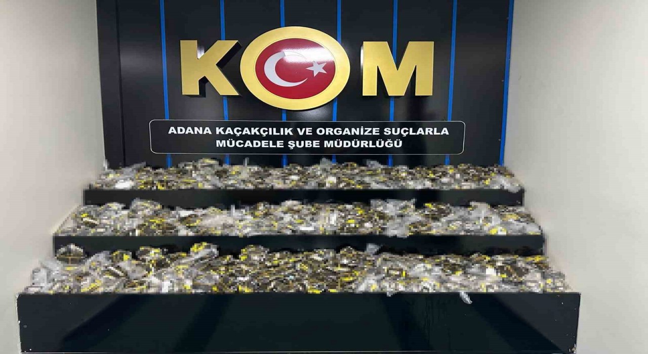 Adanada 1 tondan fazla tütün, binlere sahte bandrol ele geçirildi