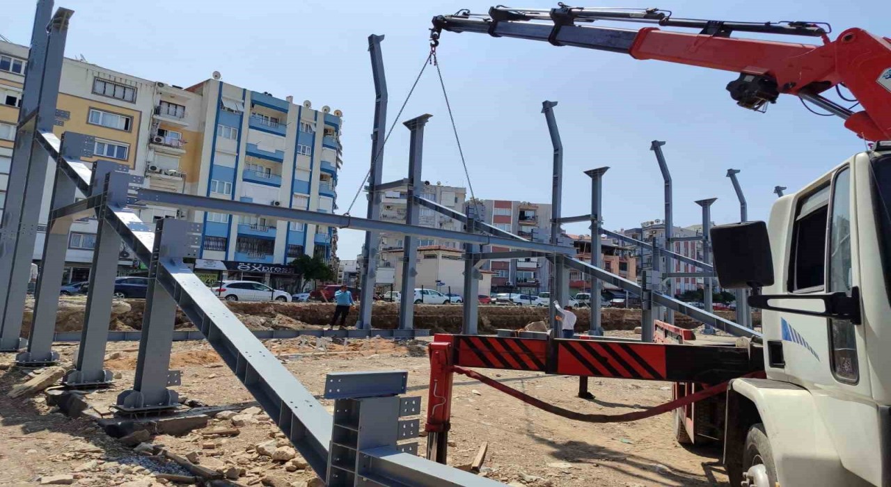 Adnan Menderes Stadyumu yıl sonuna yetişecek