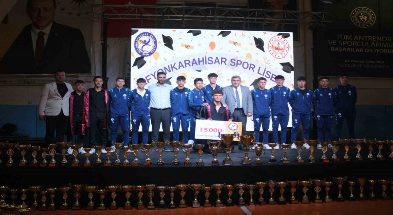 Afyonkarahisar Spor Lisesinde şampiyonluk coşkusu!