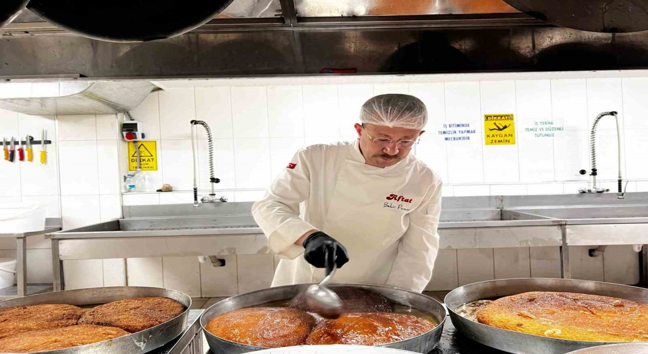 Afyonkarahisarda kaymaklı ekmek kadayıfına bu bayramda ilgi yoğun