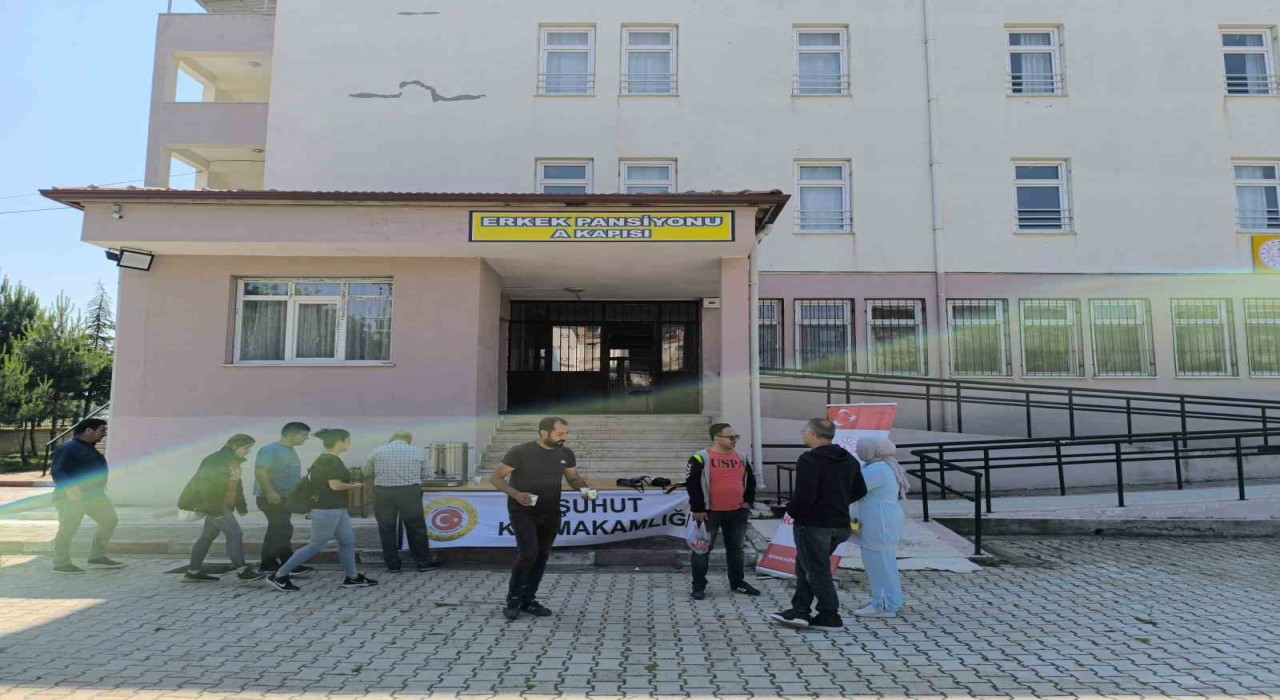 Afyonkarahisarda LGS 6 bin 730 öğrencinin katılımı ile başladı