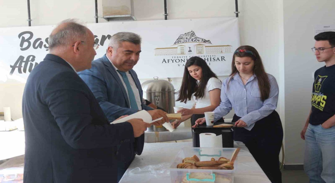 Afyonkarahisarda YKS öğrencilerine moral desteği