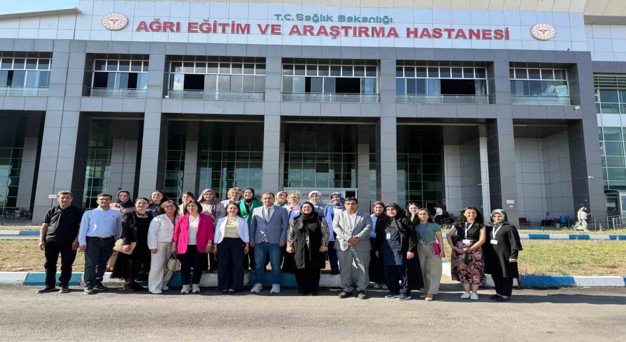 Ağrı Eğitim ve Araştırma Hastanesine Anne Dostu Hastane Belgesi