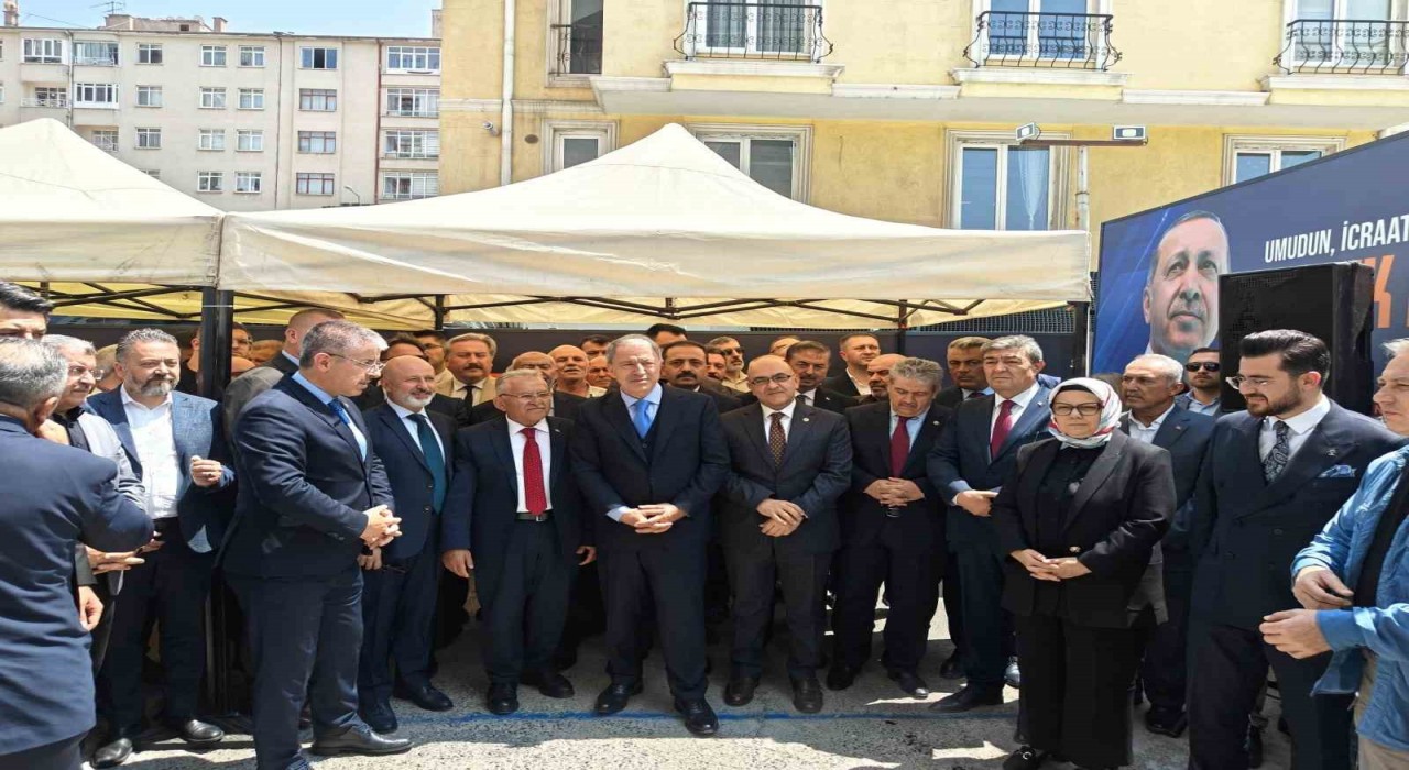 AK Partide bayramlaşma