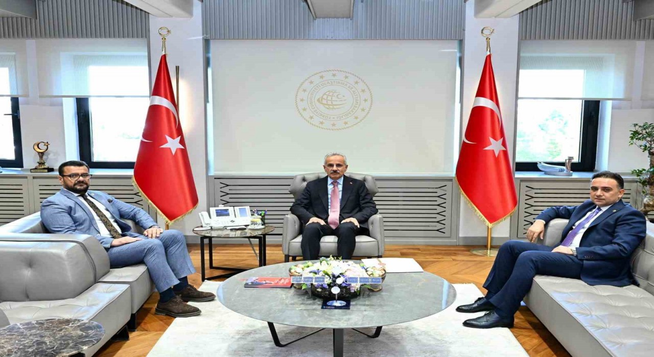 AK Partili Baybatur ve Akkal, Bakan Uraloğlu ile görüştü