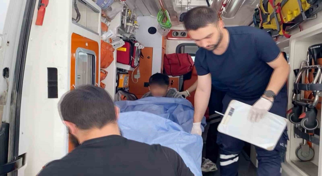 Aksarayda bıçaklı kavga kanlı bitti: 1 yaralı
